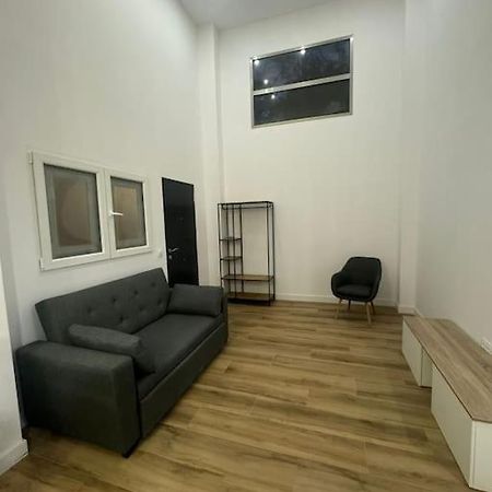 Gran Apartamento A Pie De Calle Валенсия Екстериор снимка