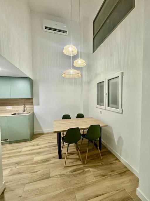 Gran Apartamento A Pie De Calle Валенсия Екстериор снимка