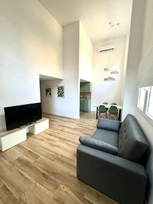 Gran Apartamento A Pie De Calle Валенсия Екстериор снимка