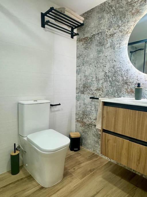 Gran Apartamento A Pie De Calle Валенсия Екстериор снимка