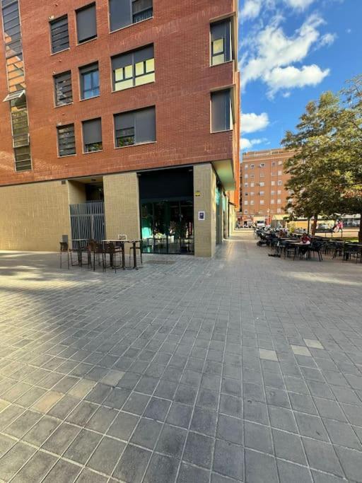 Gran Apartamento A Pie De Calle Валенсия Екстериор снимка